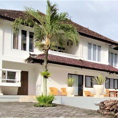 Апарт готель Medewi Manor Airsatang Екстер'єр фото